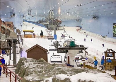 Partii de schi in desert.jpg